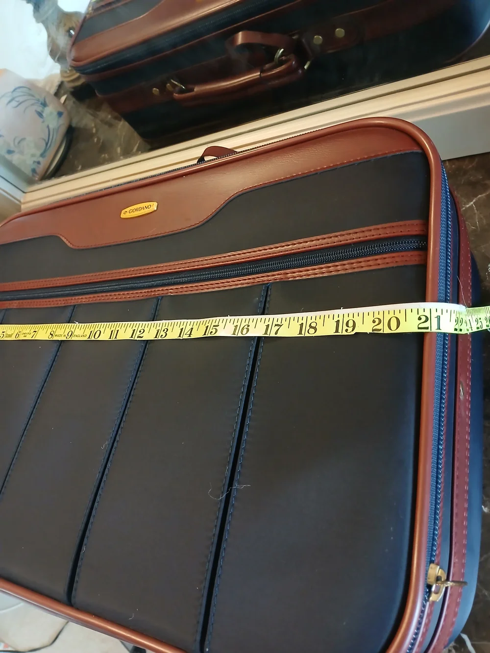 Giordano Men’s Navy and Brown Professional Two-Tone Travel Bag